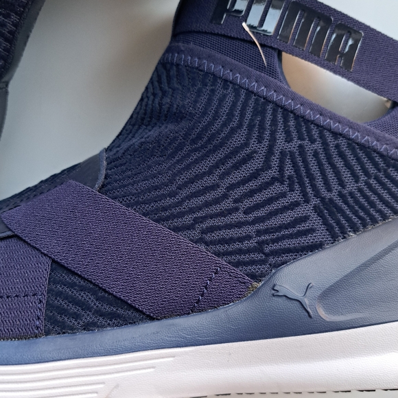 NWOT Ladies Sz 7 Puma Strap Fierce Navy Athletic Sneakers Lightweight - Picture 8 of 12